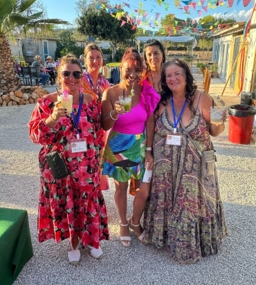 Mit Spaß Cocktails mixen lernen, buchen sie einen Cocktailkurs auf Mallorca