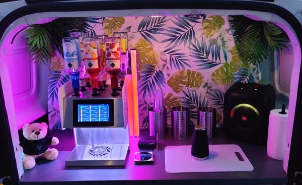 Cocktailtaxi mit Sound und Lichtanlage auf Mallorca buchen