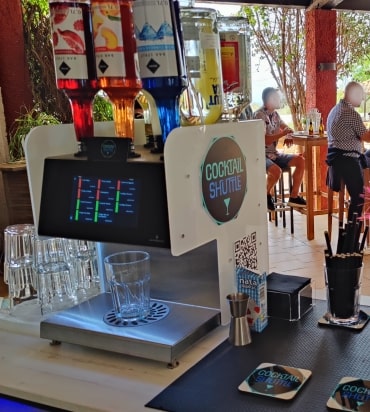 Einfach, schnell und mega lecker unsere Cocktailbar mit Cocktailmaschine einfach auf Mallorca buchen